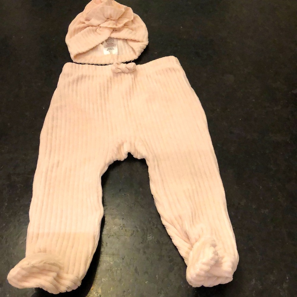 6-9mo pale pink corduroy footed leggings and flowered cap .